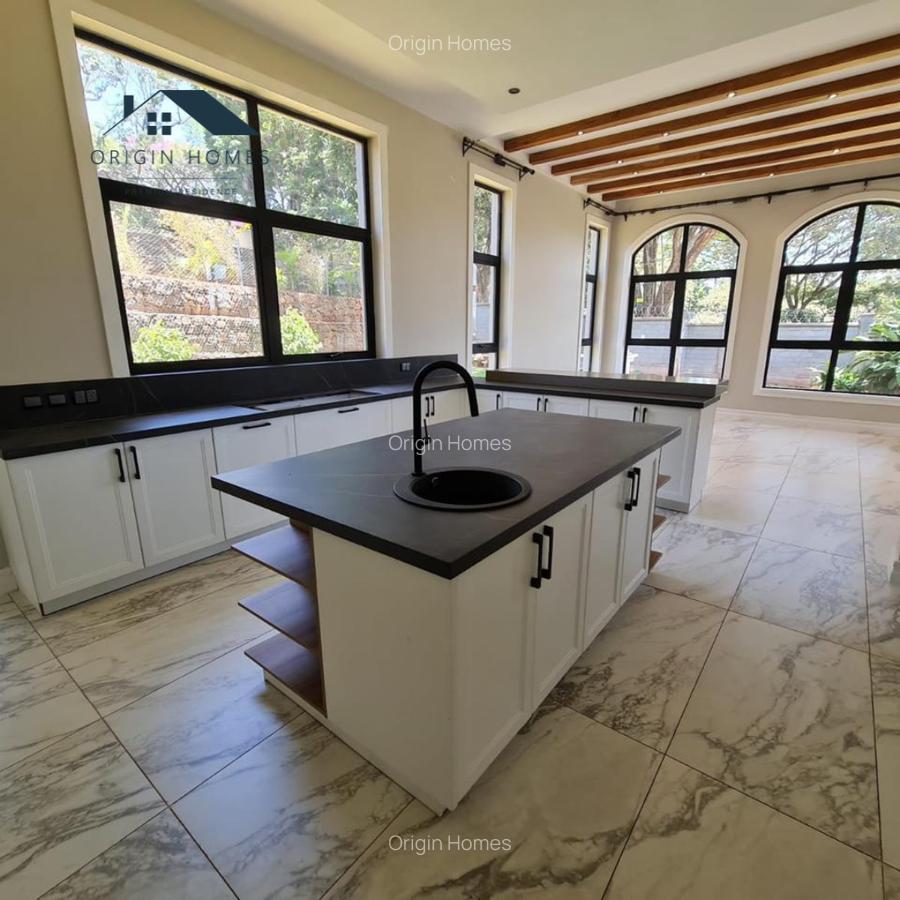 5 Bed Townhouse with En Suite at Loresho - 5