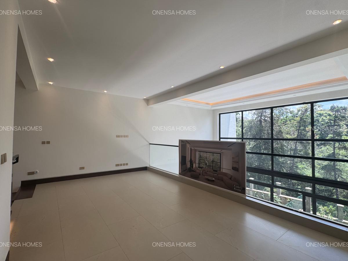 6 Bed Villa with En Suite in Kitisuru - 16