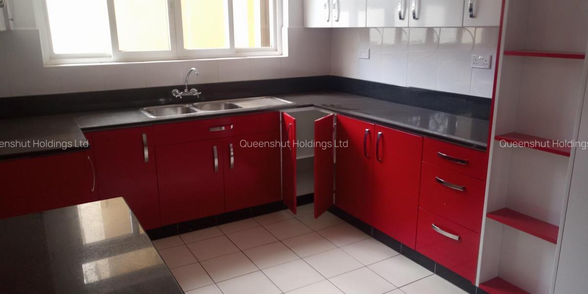 3 Bed Apartment with En Suite in Westlands Area - 12