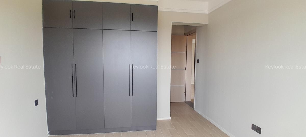 2 Bed Apartment with En Suite at Lavington - 8