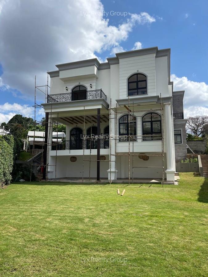 5 Bed Villa with En Suite in Loresho - 2