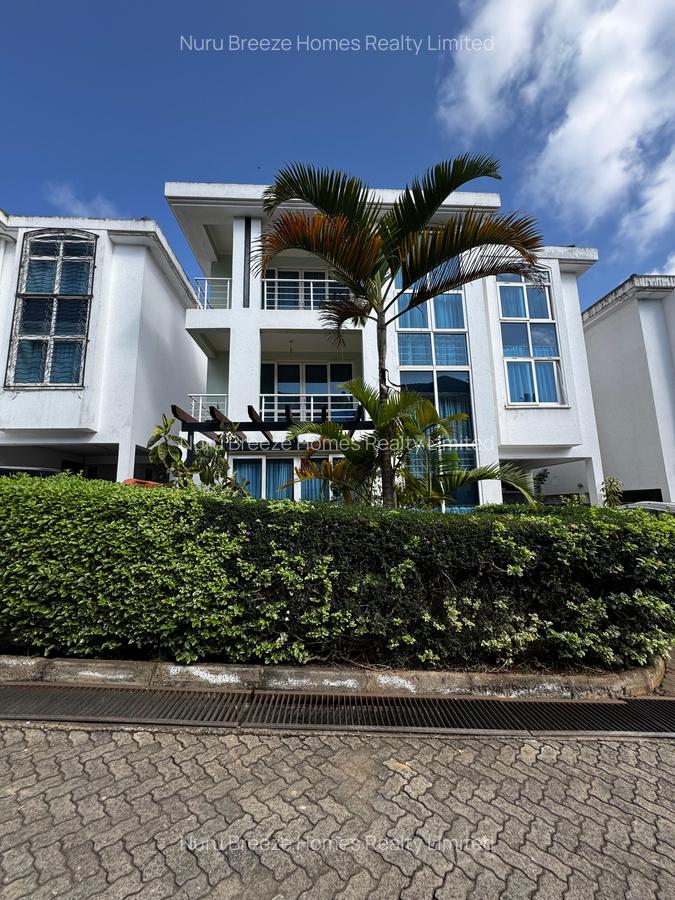 4 Bed Townhouse with En Suite in Lavington - 9