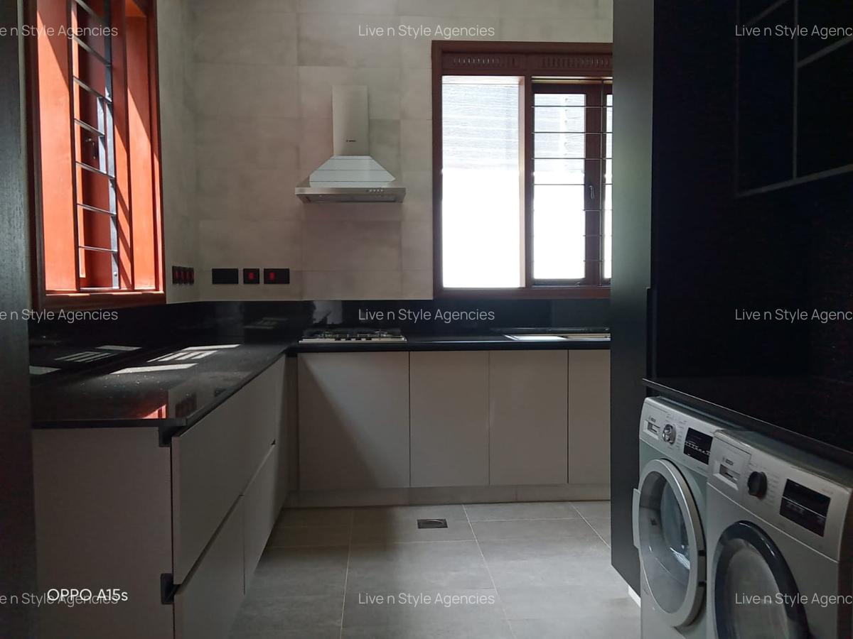 4 Bed Townhouse with En Suite in Runda - 18