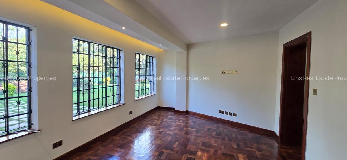 5 Bed House with En Suite in Kitisuru - 11