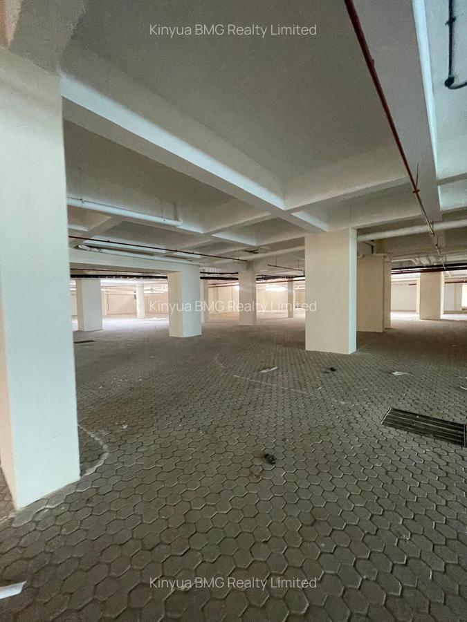 Serviced 3 Bed Apartment with En Suite in Nyali Area - 5