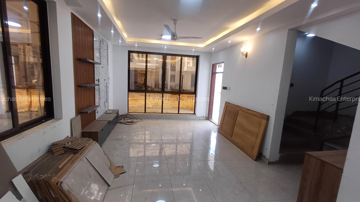 3 Bed Townhouse with En Suite at Mtwapa - 20