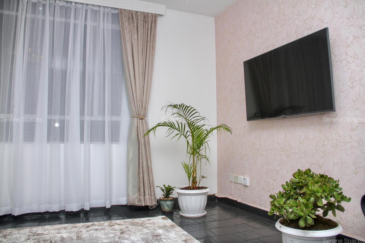 Serviced 1 Bed Apartment with Parking at East Church Road - 5