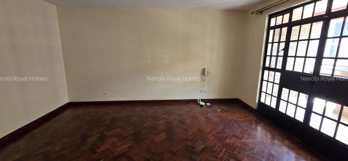 5 Bed Townhouse with En Suite at Lavington Green - 17