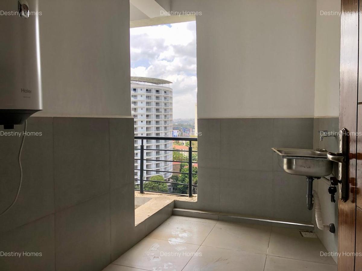 2 Bed Apartment with En Suite in Kilimani - 3