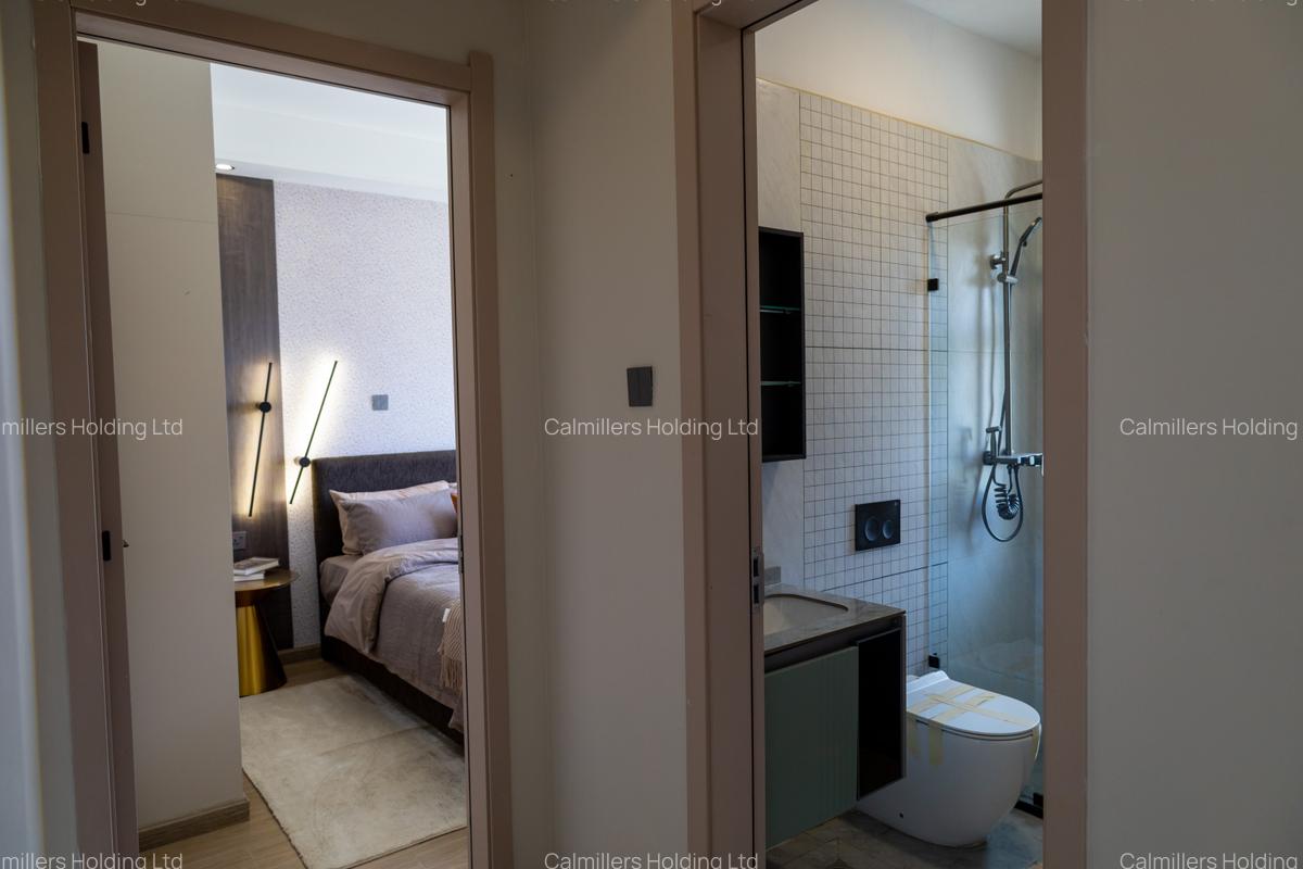 1 Bed Apartment with Swimming Pool at Wood Avenue - 14