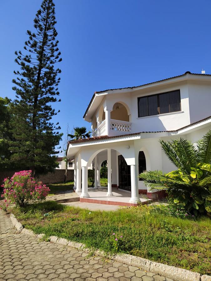 7 Bed House with En Suite at Nyali - 14