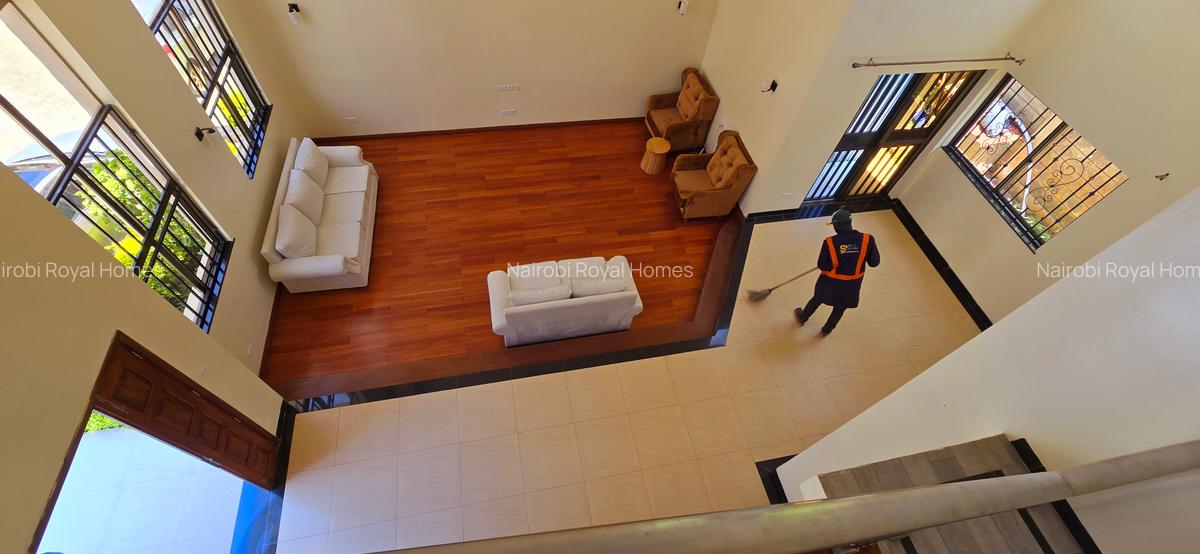 5 Bed Townhouse with En Suite at Lavington Green - 19