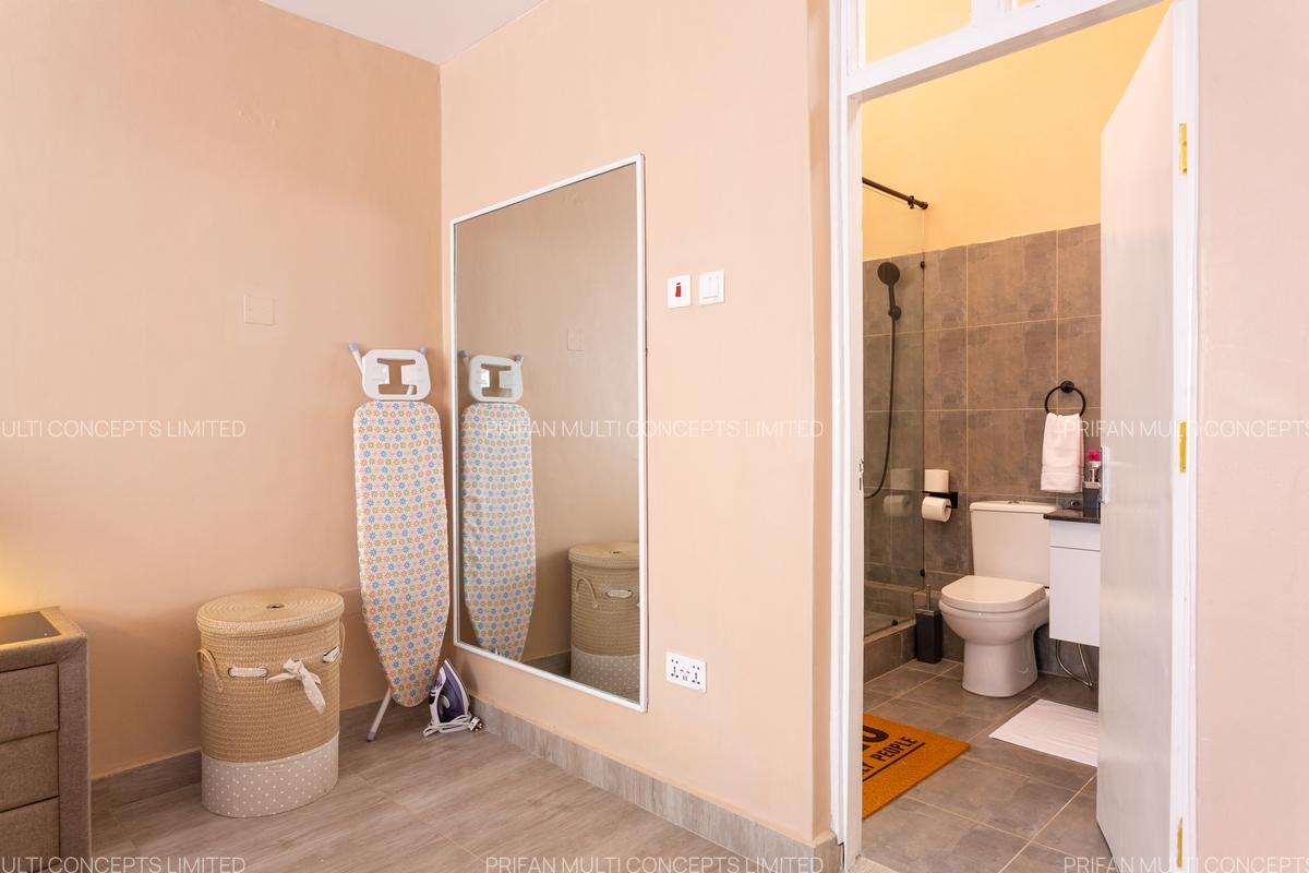 4 Bed Townhouse with En Suite at Tabere Crescent - 15