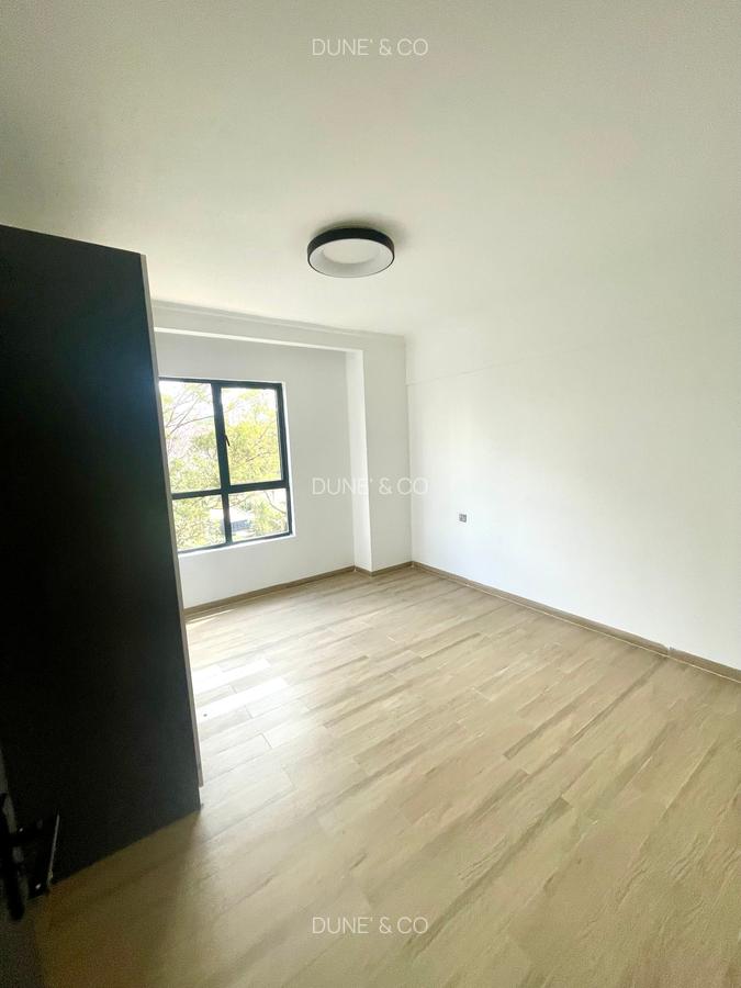 2 Bed Apartment with En Suite in Westlands Area - 12