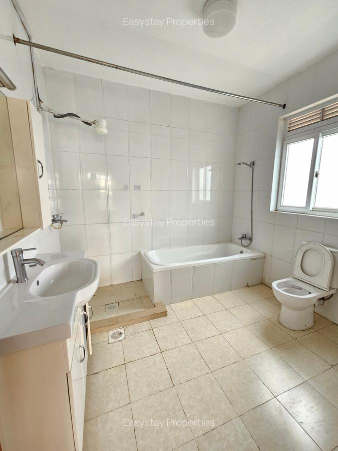 4 Bed Apartment with En Suite in Lavington - 6