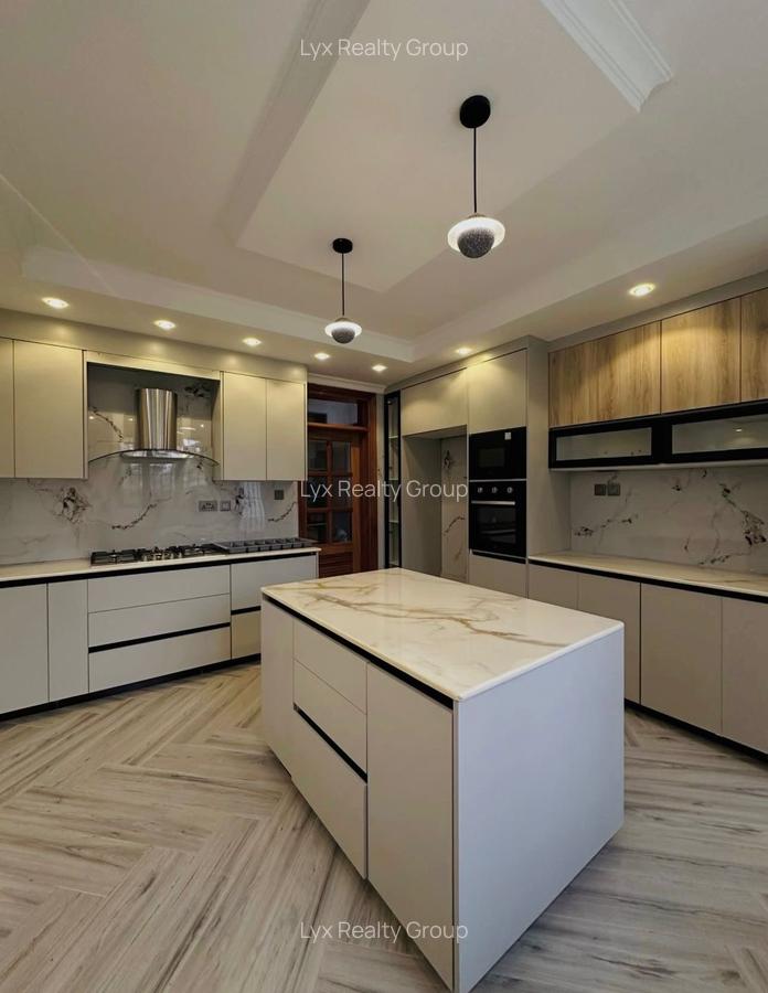 5 Bed Villa with En Suite in Runda - 5