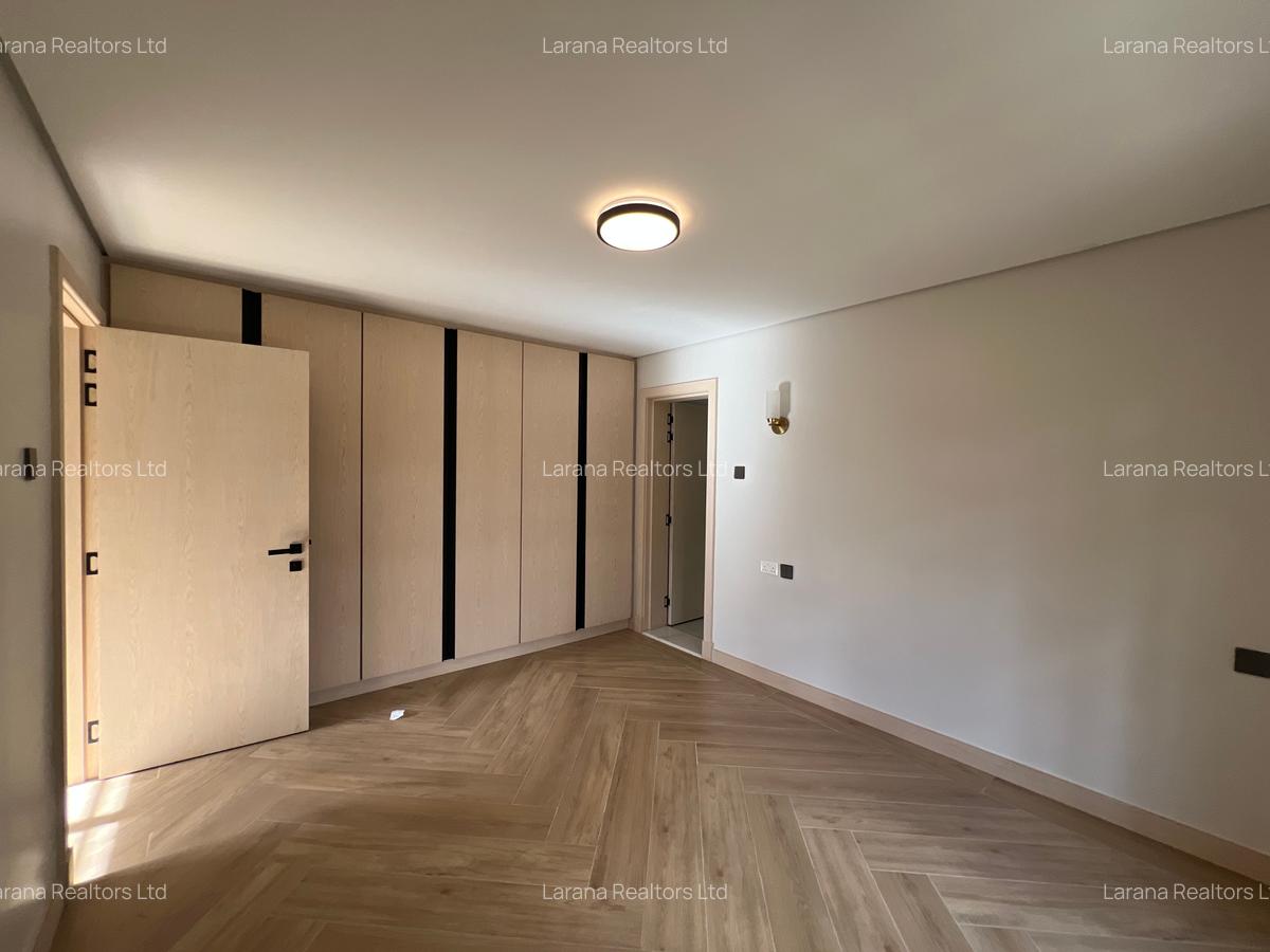 7 Bed Townhouse with En Suite at Covent Dr - 11