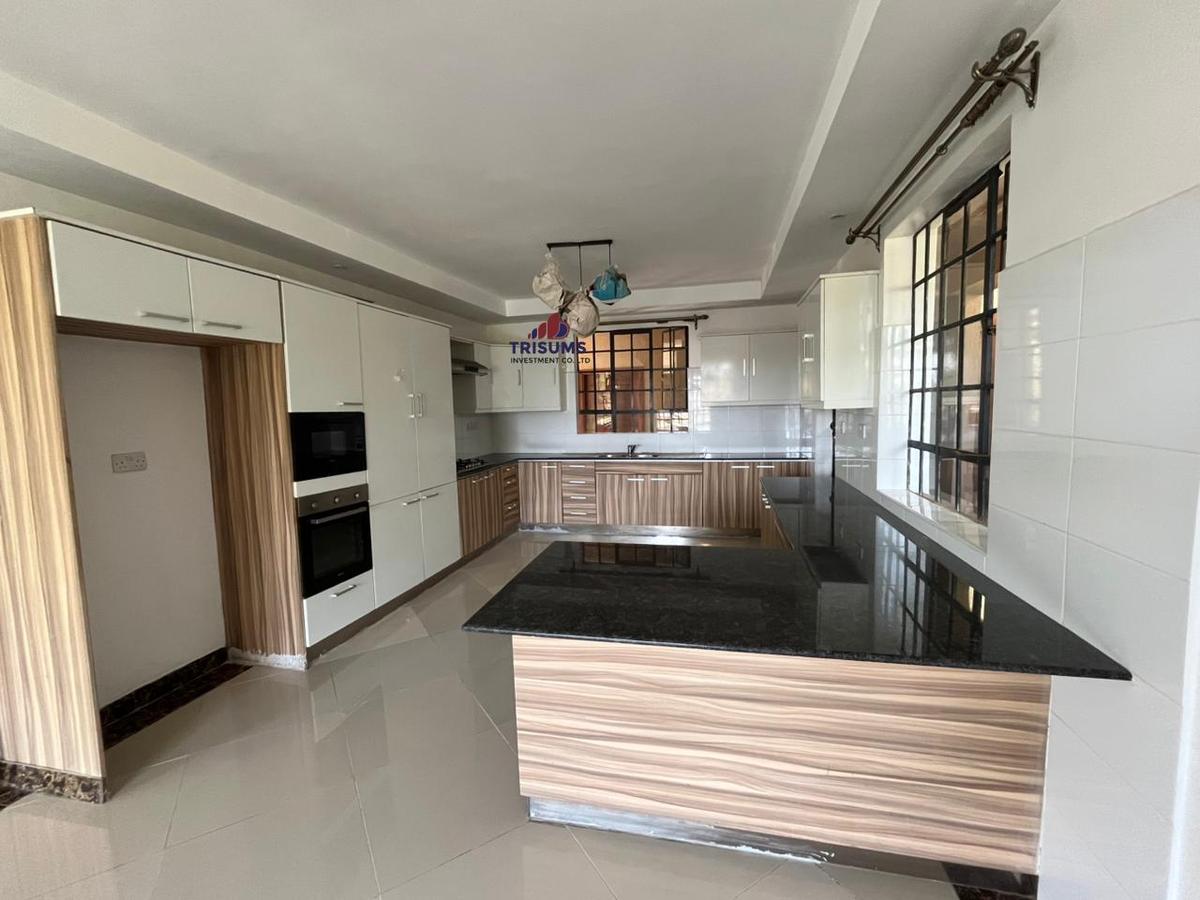 5 Bed Townhouse with En Suite in Kitisuru - 4