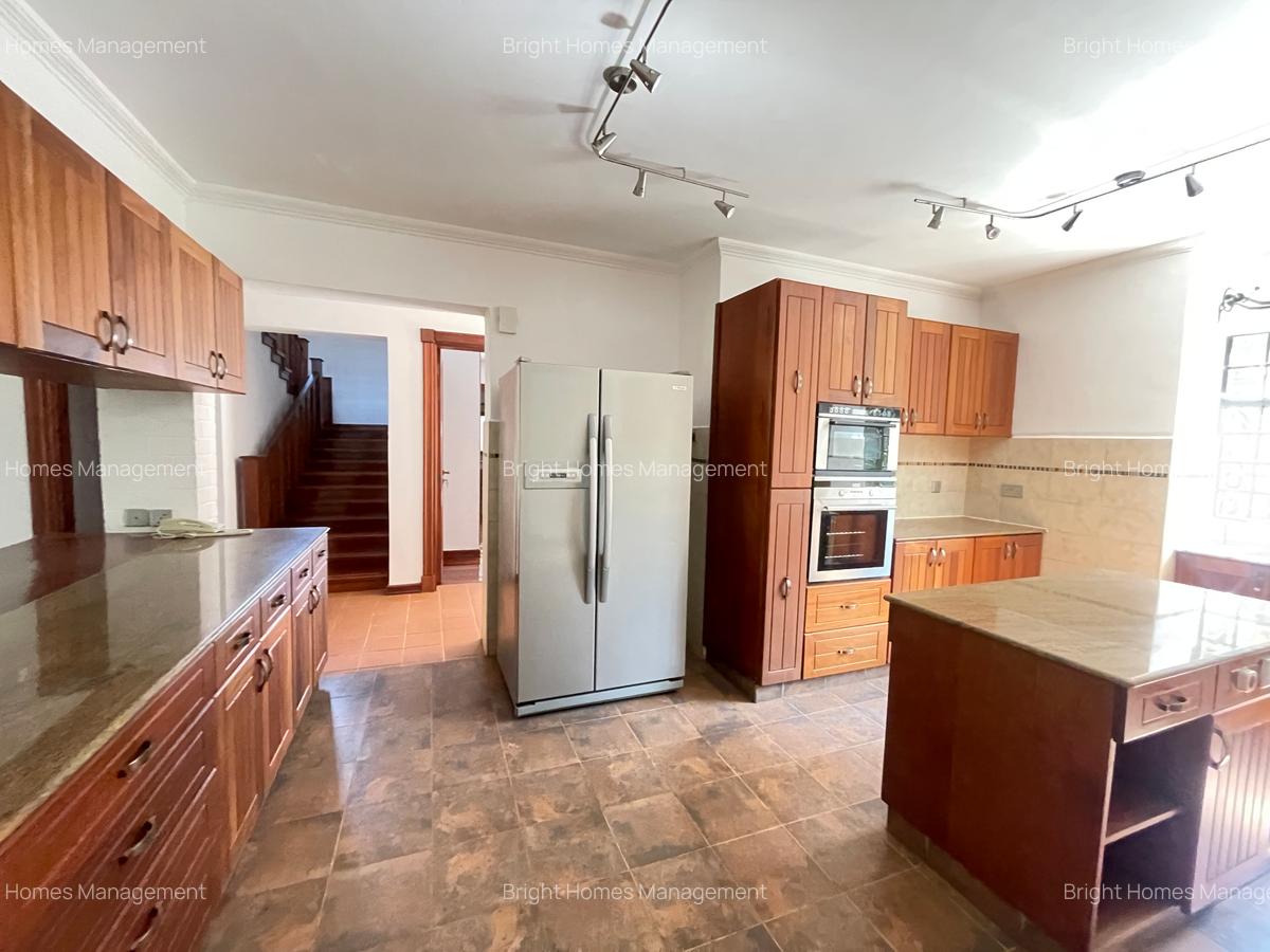 4 Bed Townhouse with En Suite in Spring Valley - 5