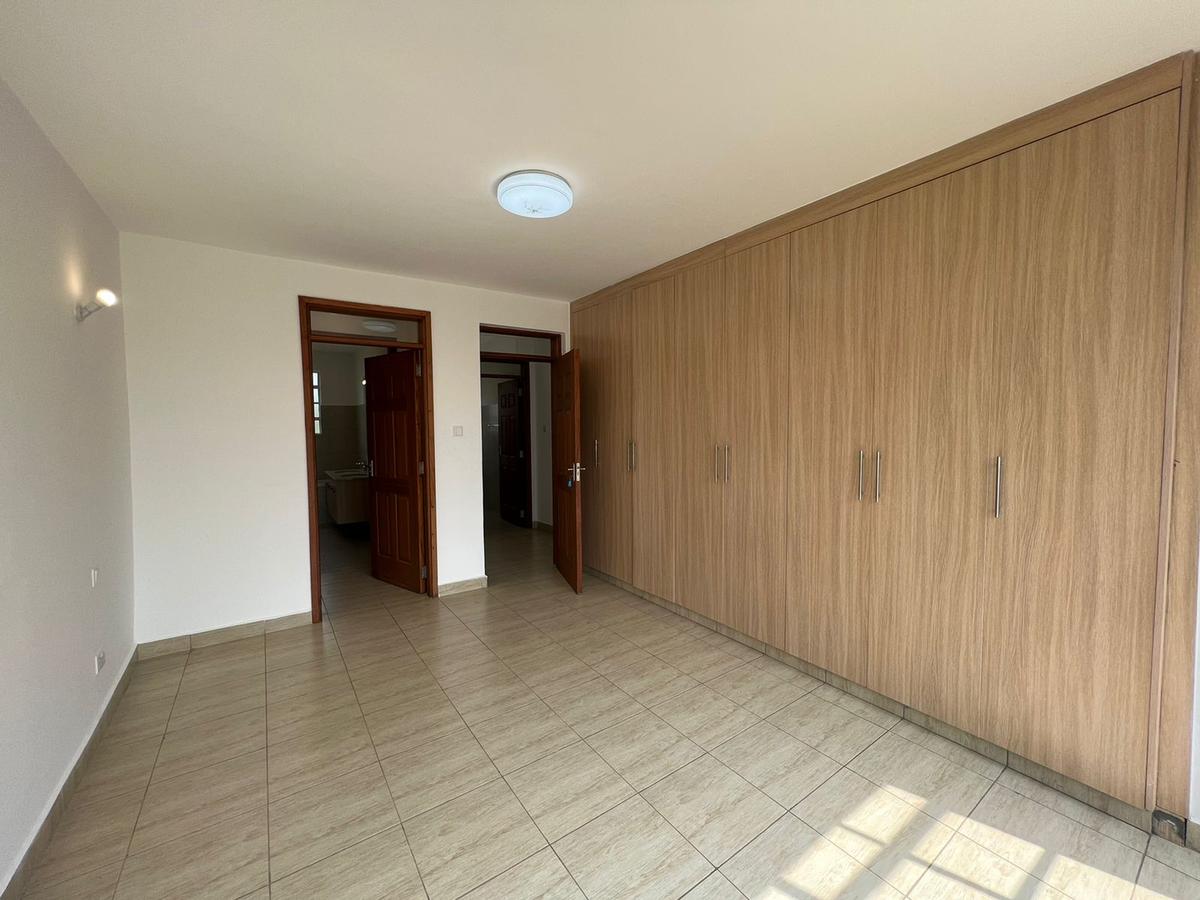 3 Bed Apartment with En Suite in Lavington - 14