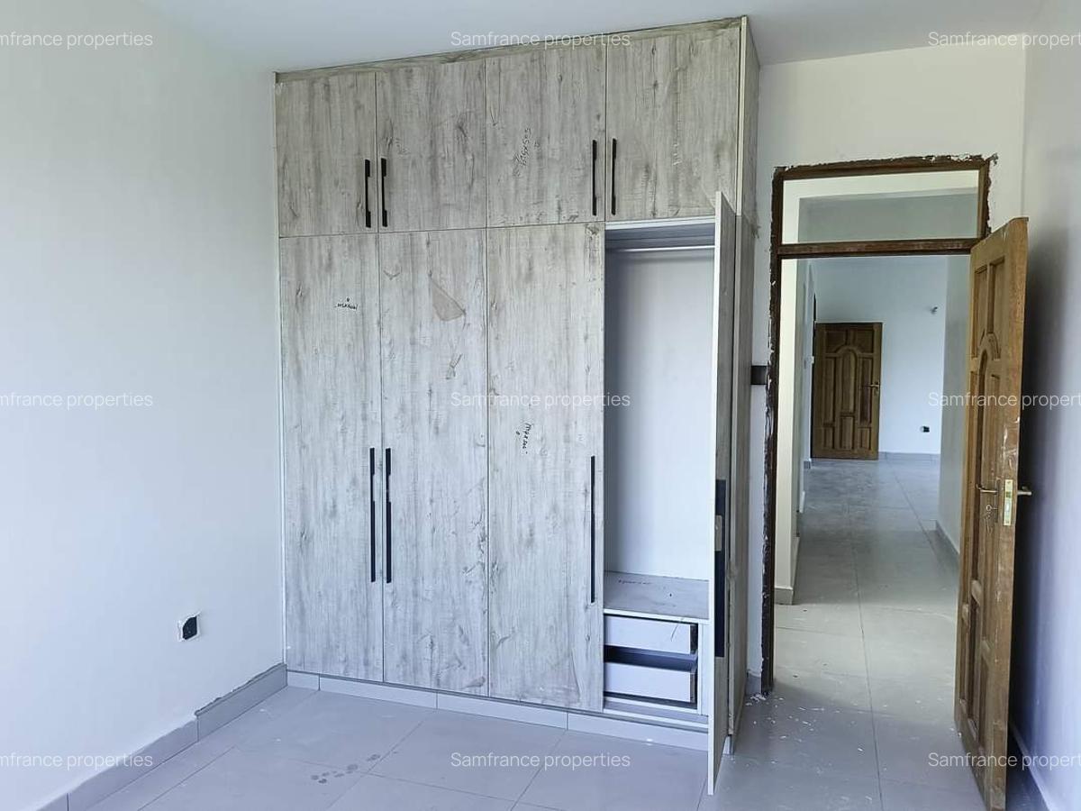 3 Bed Apartment with En Suite at Moyne Drive - 5