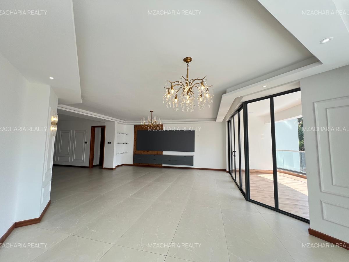 3 Bed Apartment with En Suite in Riverside - 7