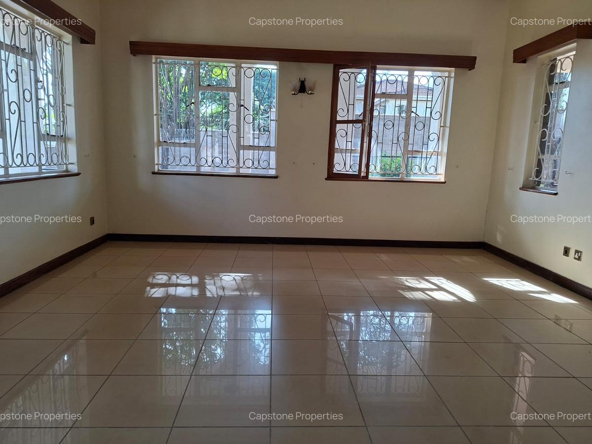 4 Bed House with En Suite in Gigiri - 12