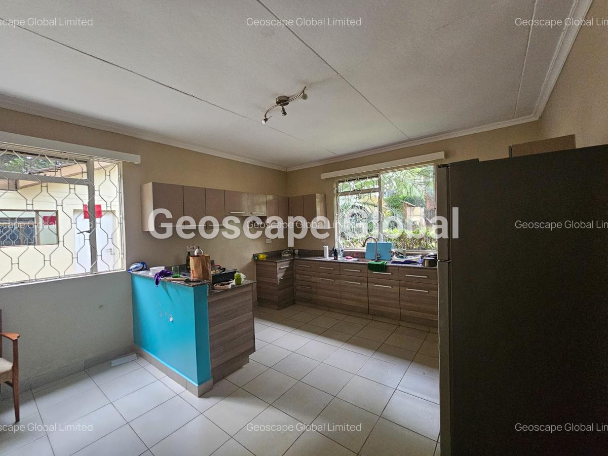 4 Bed House with En Suite in Kitisuru - 3