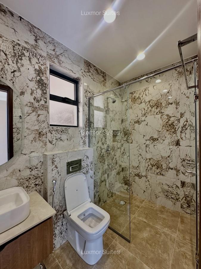 Serviced 2 Bed Apartment with En Suite at Brookside Area - 6