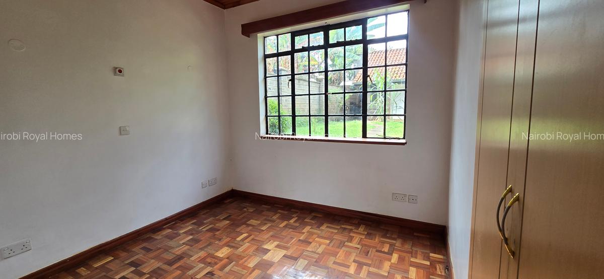 5 Bed Townhouse with En Suite at Lavington Green - 14