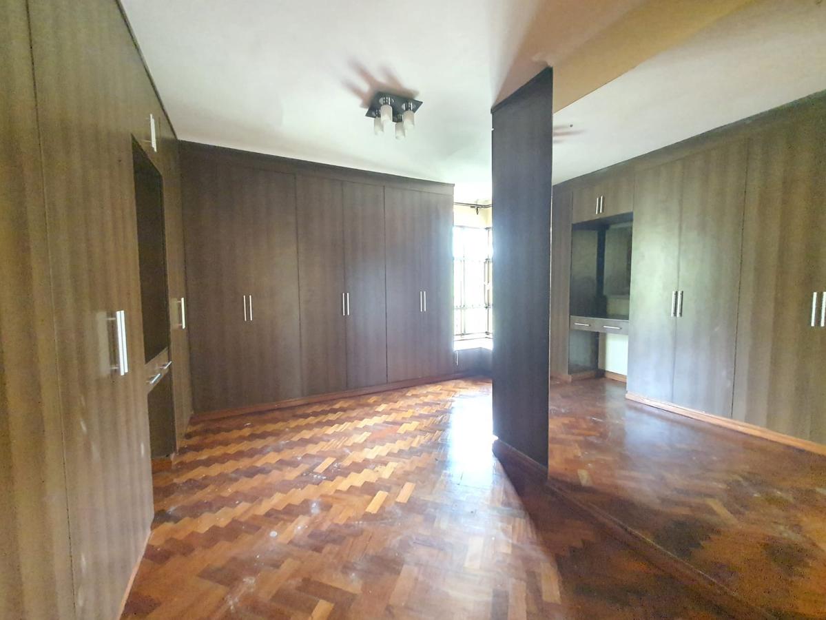 6 Bed Villa with En Suite at Westlands - 16