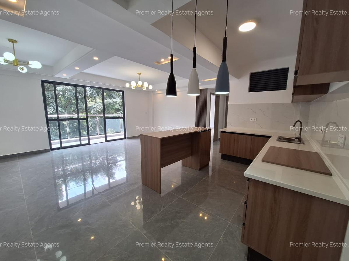 2 Bed Apartment with En Suite at Riverside - 9