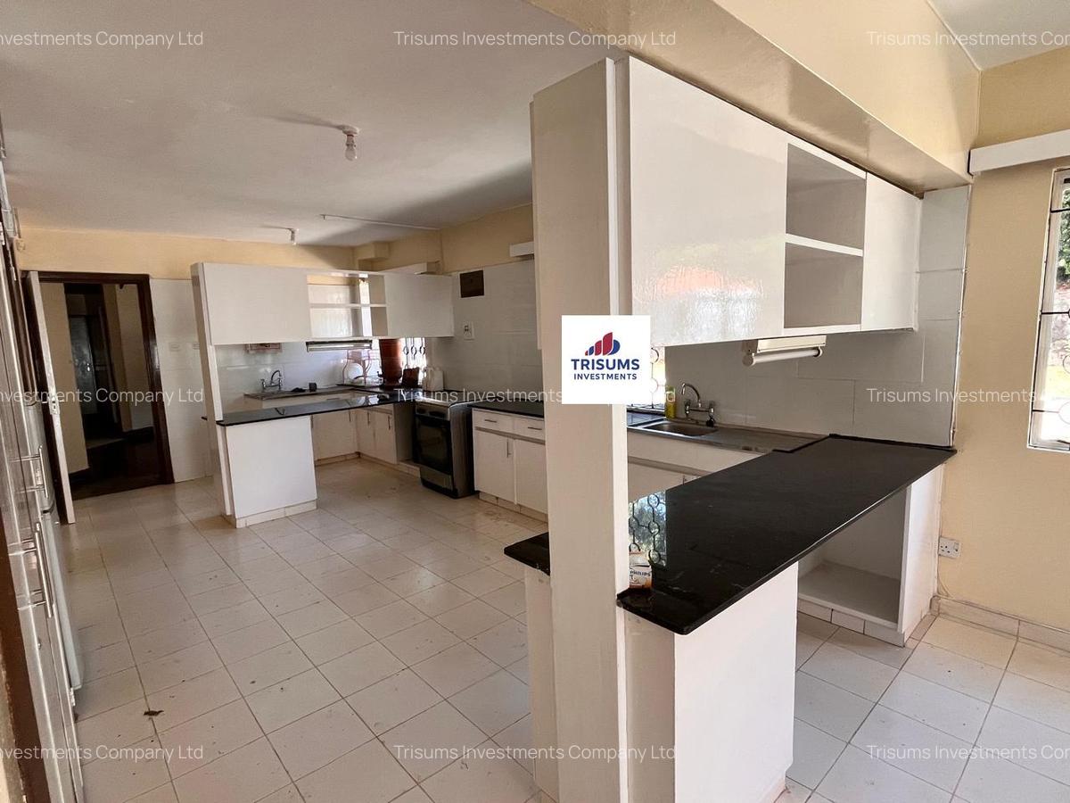 5 Bed House with En Suite in Loresho - 5