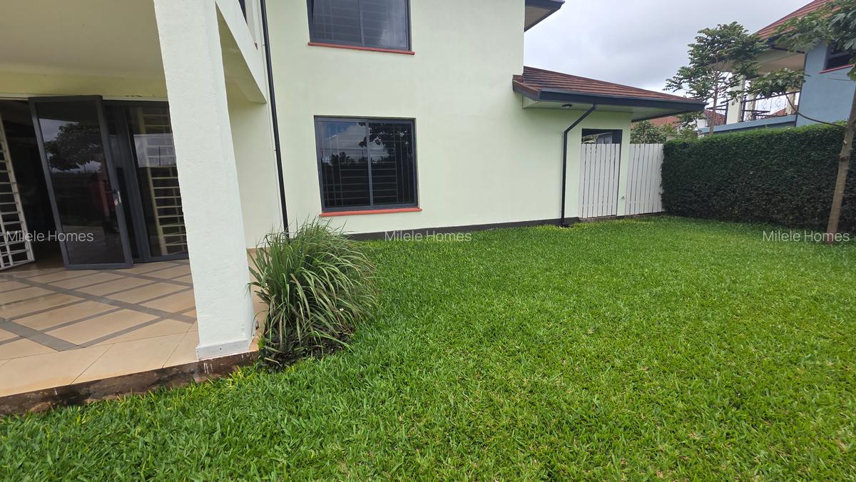 5 Bed Townhouse with En Suite at Paradise - 4