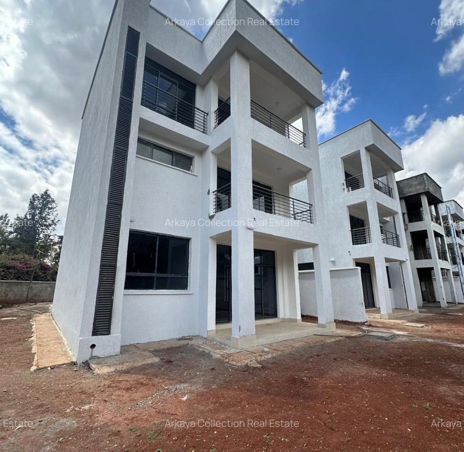 4 Bed Townhouse with En Suite in Lavington - 1