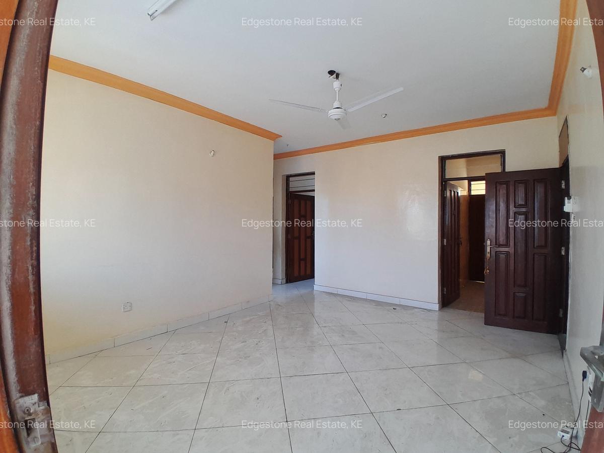 3 Bed Apartment with En Suite in Tudor - 4