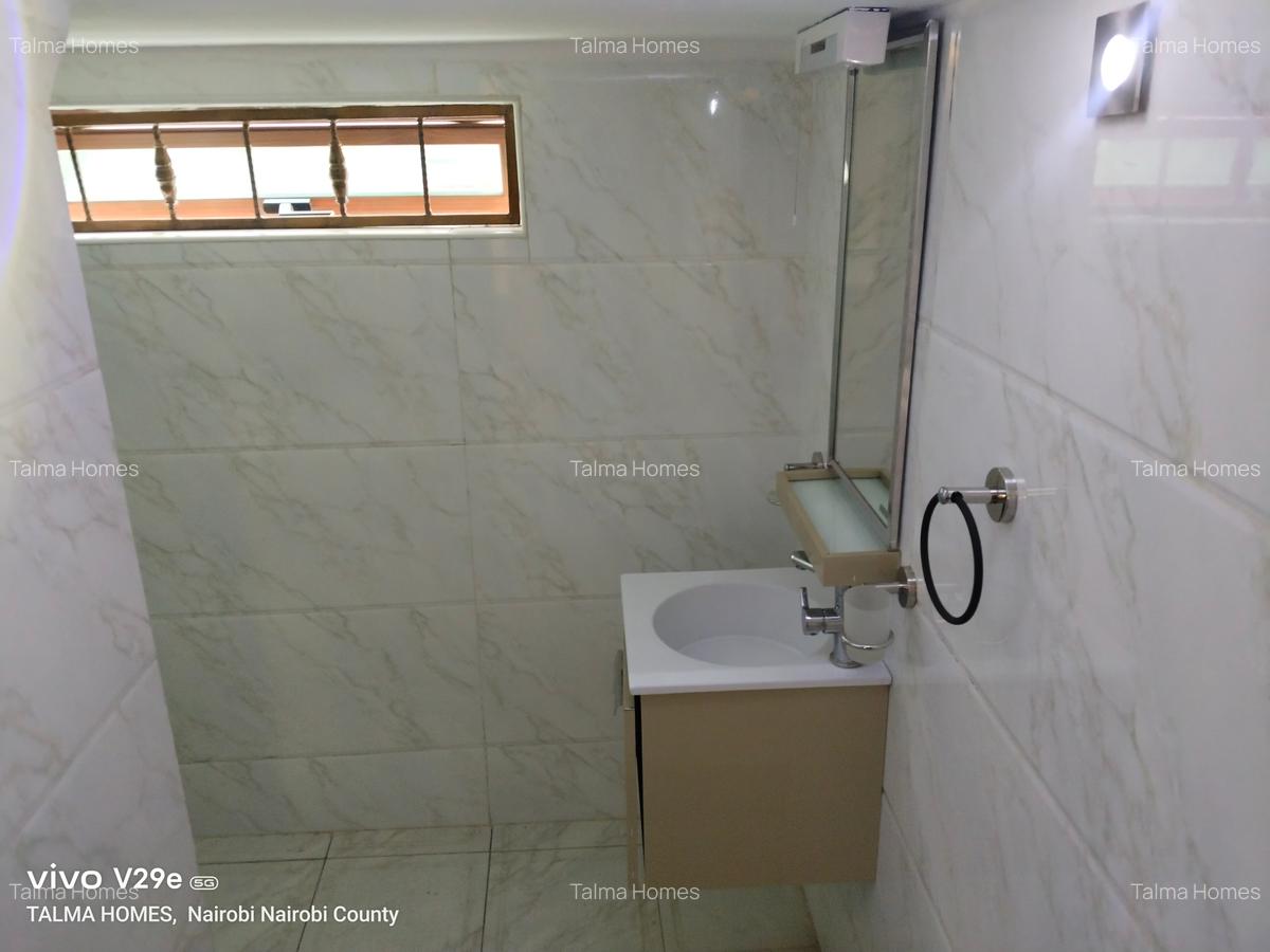 5 Bed Townhouse with En Suite at Valley Arcade Area - 8