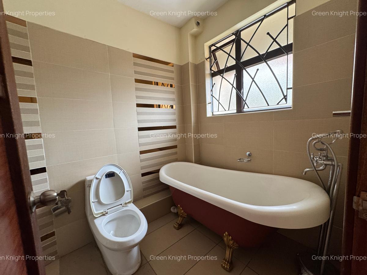 Serviced 3 Bed Apartment with En Suite in Kilimani - 8