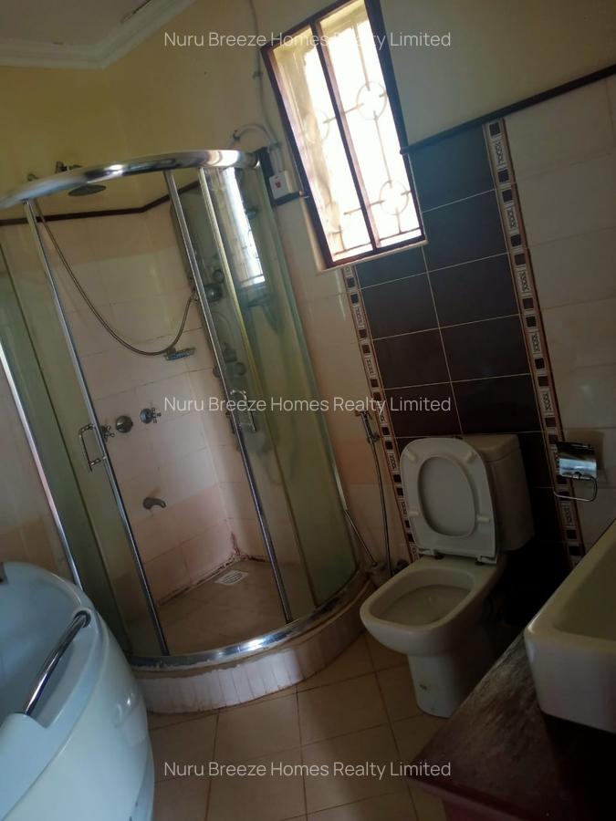 4 Bed House with En Suite in Runda - 17