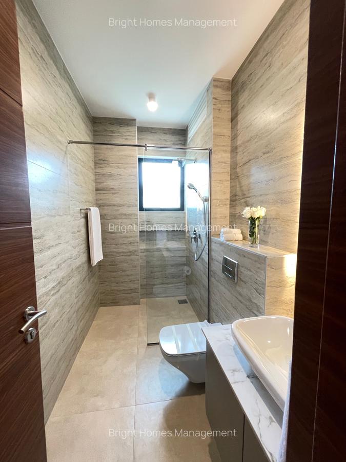 2 Bed Apartment with En Suite in Riverside - 5