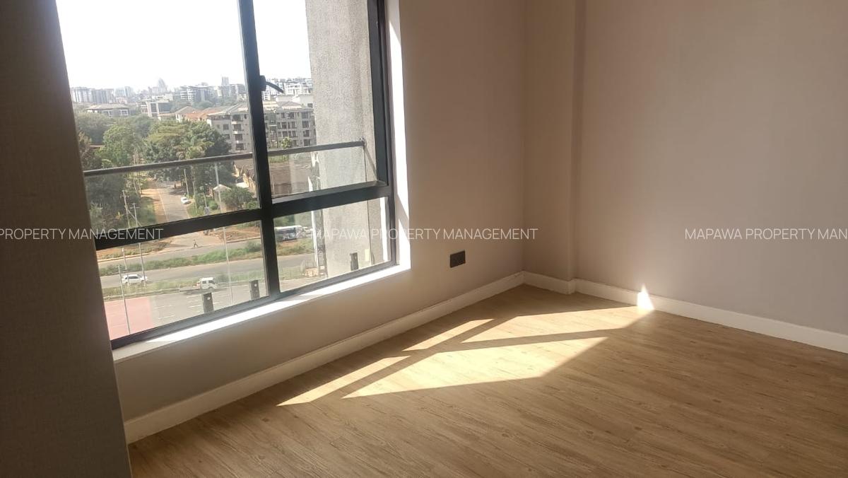 Serviced 3 Bed Apartment with En Suite in Brookside - 4