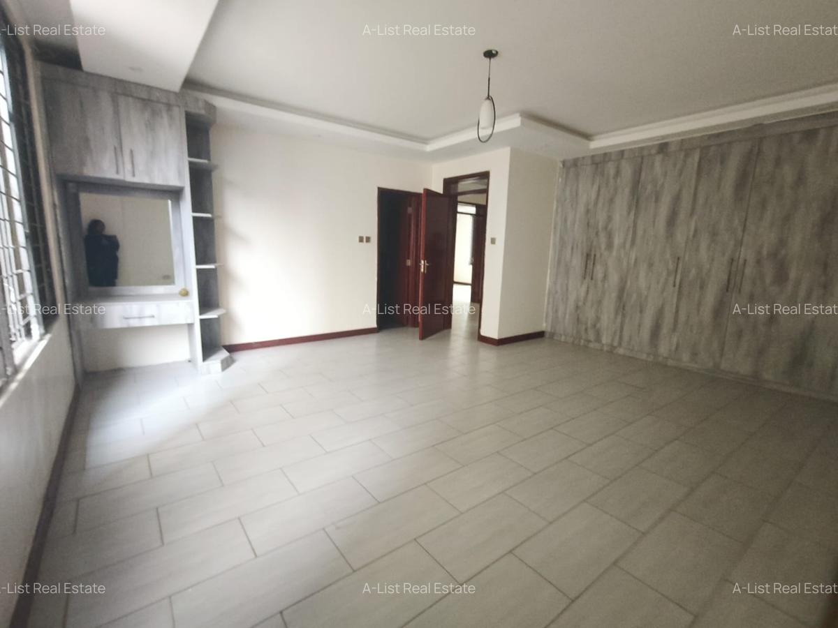 3 Bed Apartment with En Suite at 4Th Parklands - 5