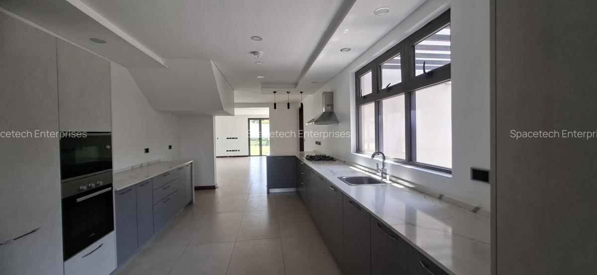 4 Bed Townhouse with En Suite in Karen - 9