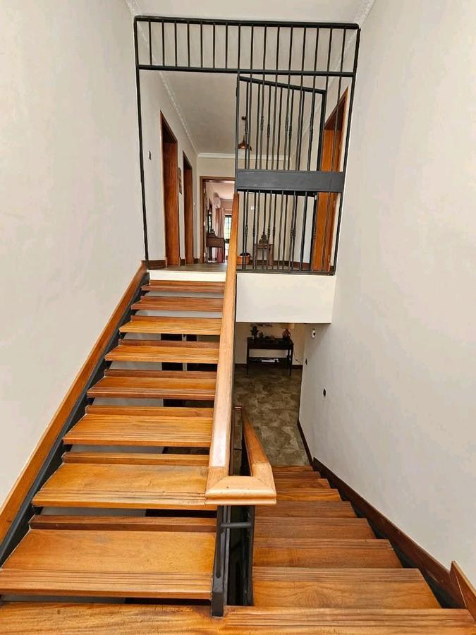4 Bed House with En Suite in Runda - 10