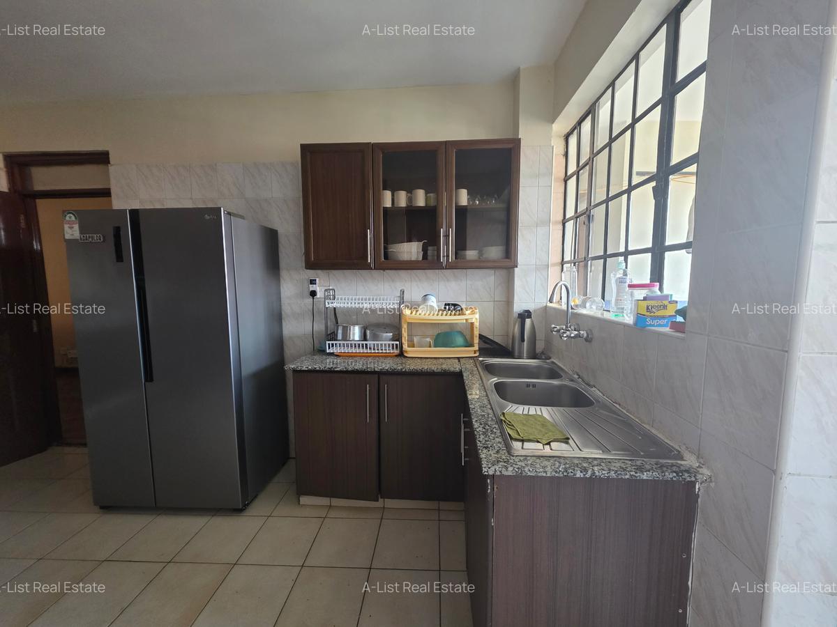 4 Bed Apartment with En Suite at Henred Avenue - 7