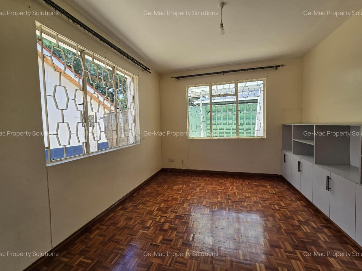 4 Bed House with En Suite in Runda - 6