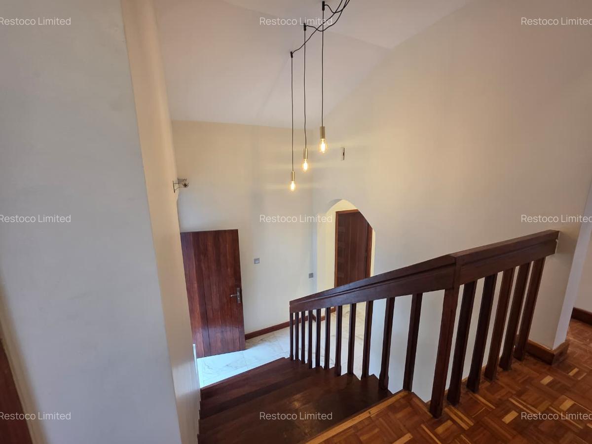 4 Bed Townhouse with Garden at Lantana Road - 17