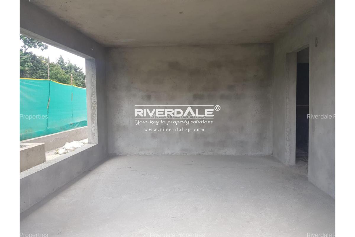 5 Bed Townhouse with En Suite in Kyuna - 5