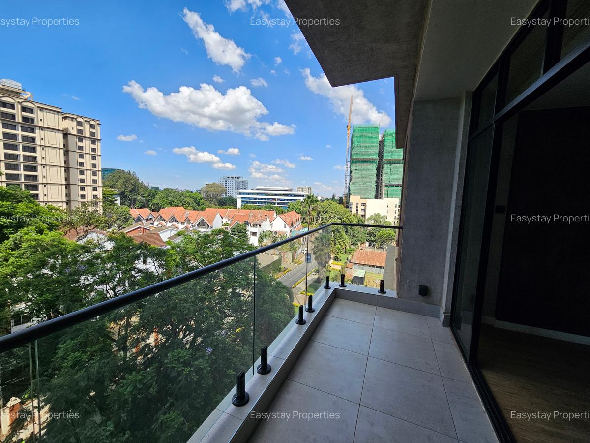3 Bed Apartment with En Suite in Westlands Area - 2