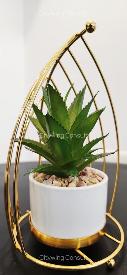 Serviced 2 Bed Apartment with En Suite at Westlands Road - 9